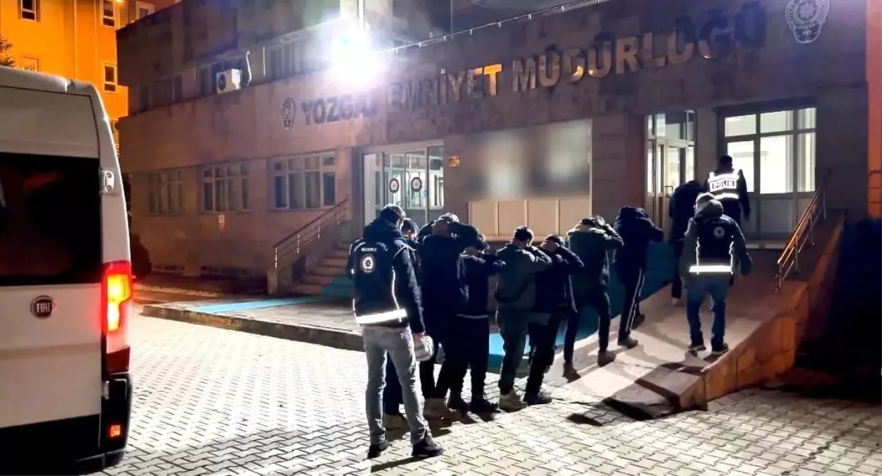 Yozgat\'ta 13 Düzensiz Göçmen Yakalandı