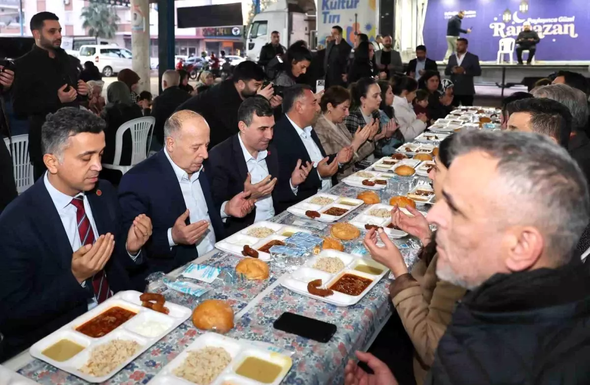 Yüreğir Belediyesi\'nden Serinevler\'de birlik ve beraberlik iftarı