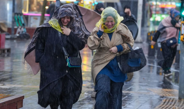 3 ile kuvvetli kar uyarısı! Meteoroloji İstanbul için de tarih verdi 3 ile kuvvetli kar uyarısı! Meteoroloji İstanbul için de tarih verdi