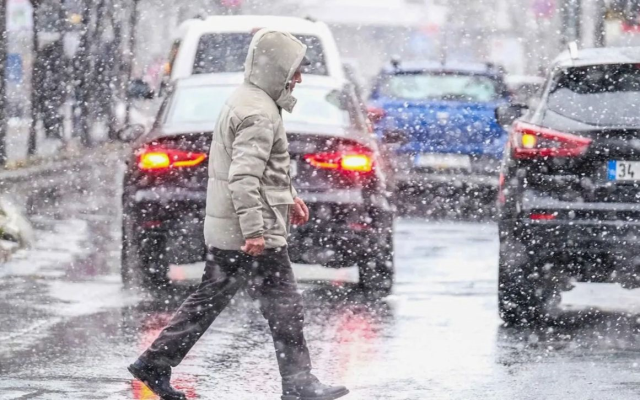 3 ile kuvvetli kar uyarısı! Meteoroloji İstanbul için de tarih verdi 3 ile kuvvetli kar uyarısı! Meteoroloji İstanbul için de tarih verdi
