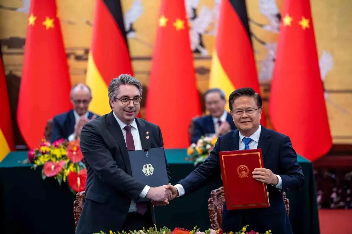 Almanya Başbakanı Merz, Çin\'de Görüşmelerde Bulundu