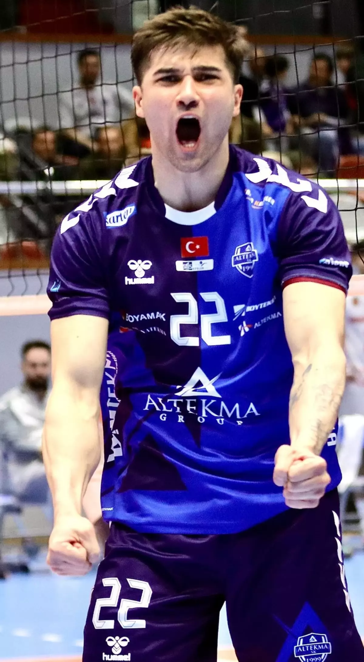 Emir Pınar Galatasaray\'a Geçti