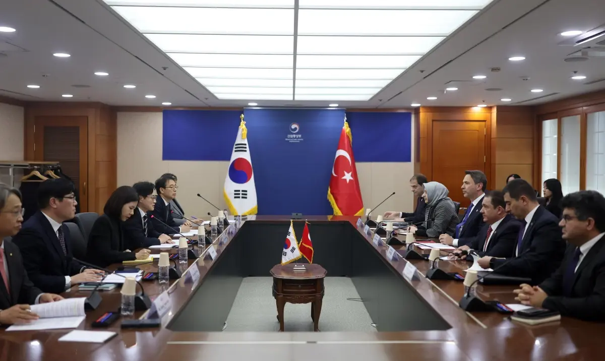 Bakan Bayraktar Kore\'de Nükleer Enerji Görüşmeleri Yaptı