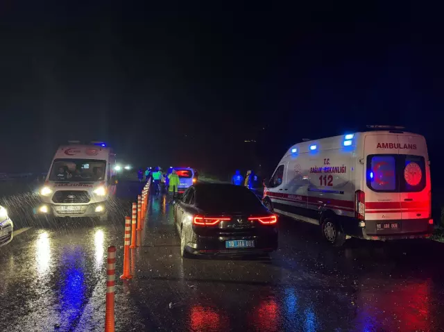 Balıkesir'de F-16 savaş uçağı düştü! Bir pilotumuz şehit oldu Balıkesir'de F-16 savaş uçağı düştü! Bir pilotumuz şehit oldu