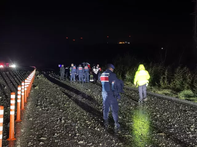 Balıkesir'de F-16 savaş uçağı düştü! Bir pilotumuz şehit oldu Balıkesir'de F-16 savaş uçağı düştü! Bir pilotumuz şehit oldu