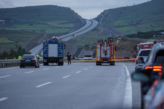 Balıkesir'de F-16 savaş uçağı düştü! Bir pilotumuz şehit oldu Balıkesir'de F-16 savaş uçağı düştü! Bir pilotumuz şehit oldu