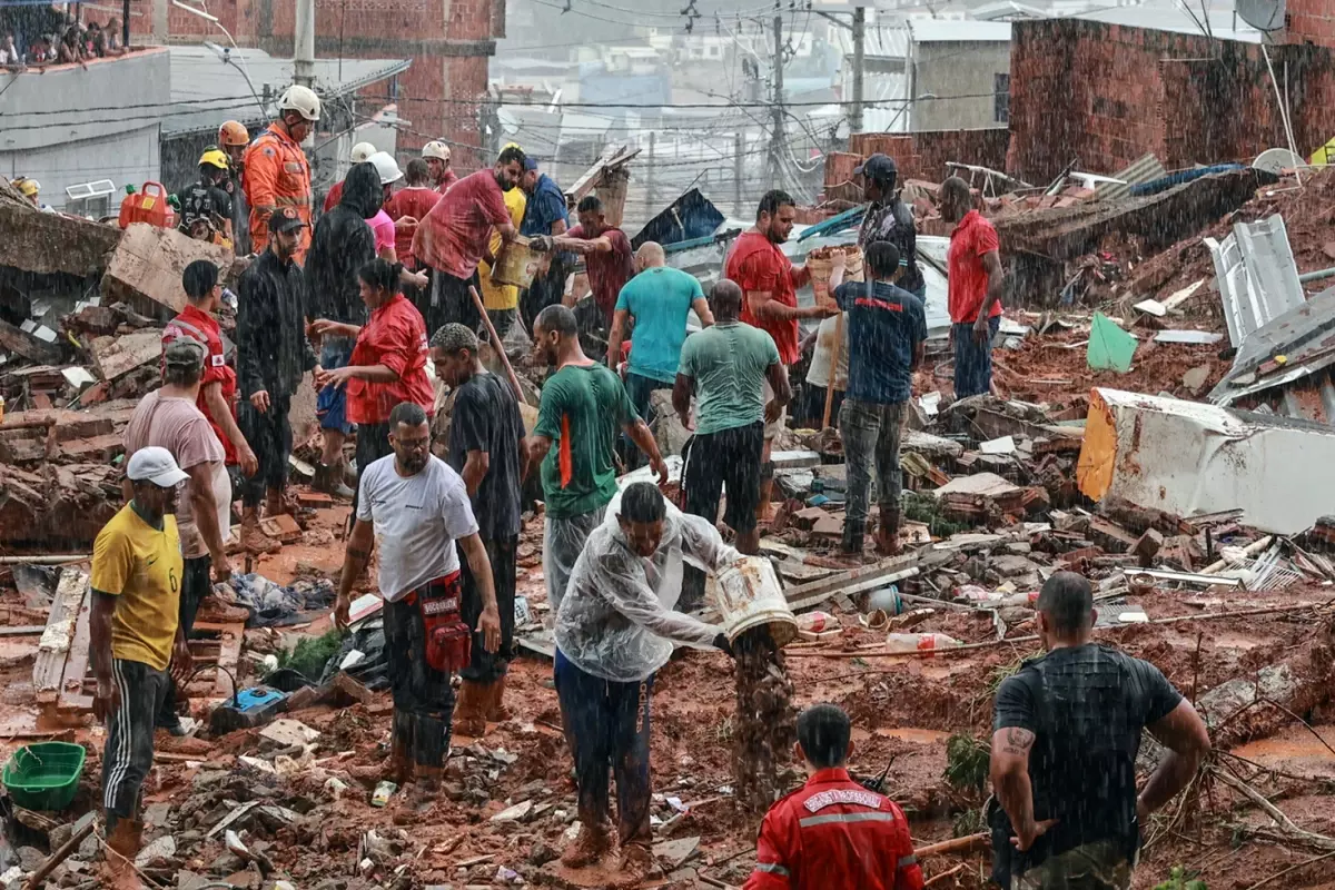 Brezilya\'da şiddetli yağışların yol açtığı sellerde 23 kişi hayatını kaybetti