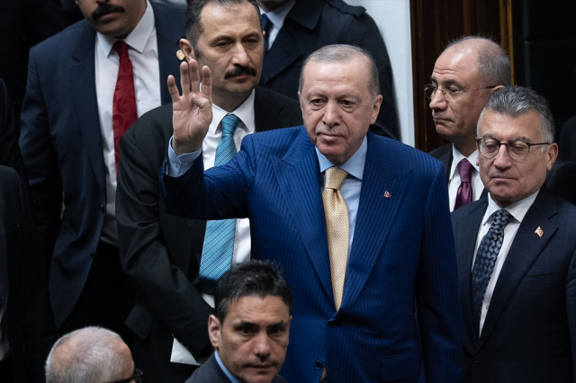 Cumhurbaşkanı Erdoğan MEB'e destek verdi, 168 isme tepki üstüne tepki gösterdi