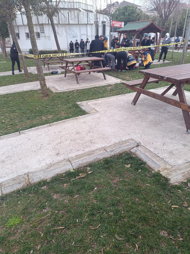 Esenyurt'ta bir kişi parkta önce karısını sonra kendini silahla vurdu: 2 yaralı