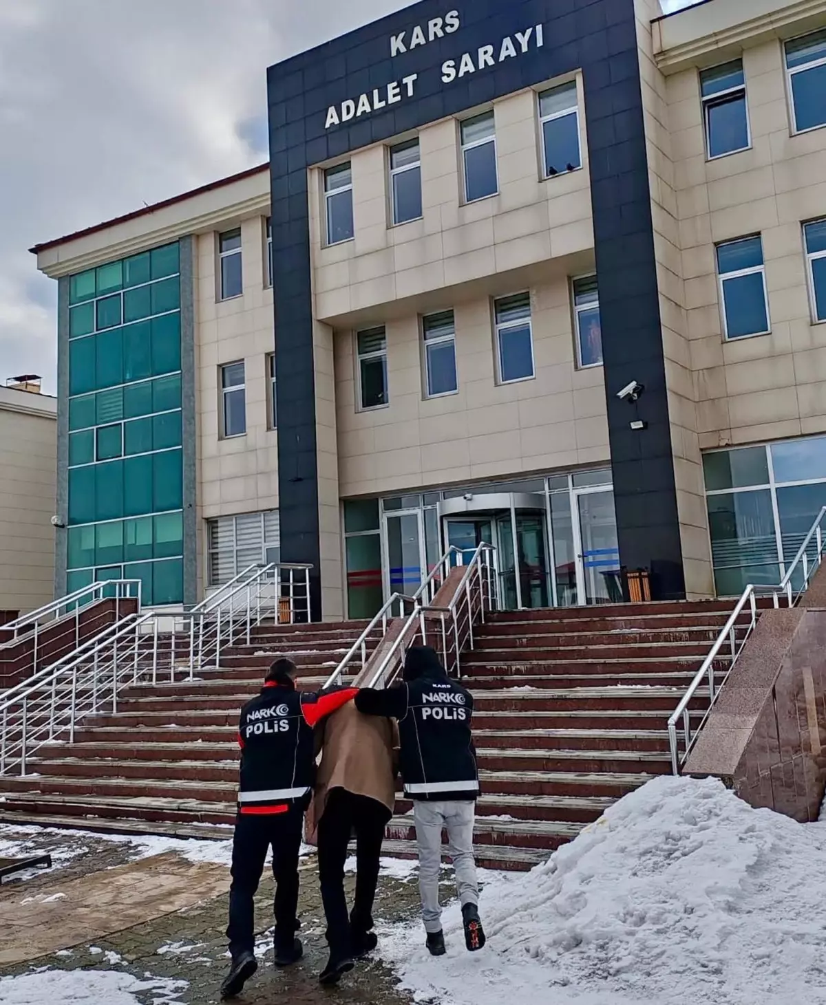 Kars\'ta Uyuşturucu Operasyonu