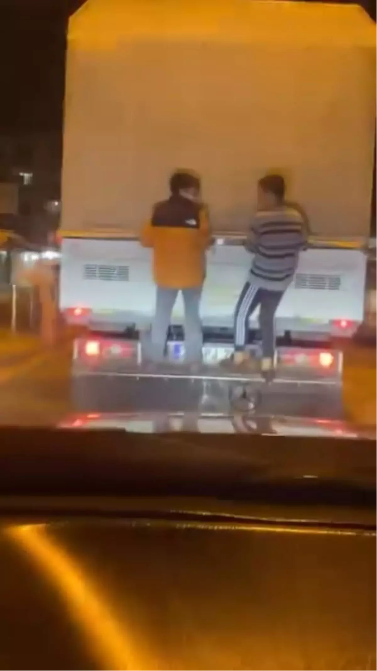 Reyhanlı\'da Tehlikeli Çocuk Yolculuğu