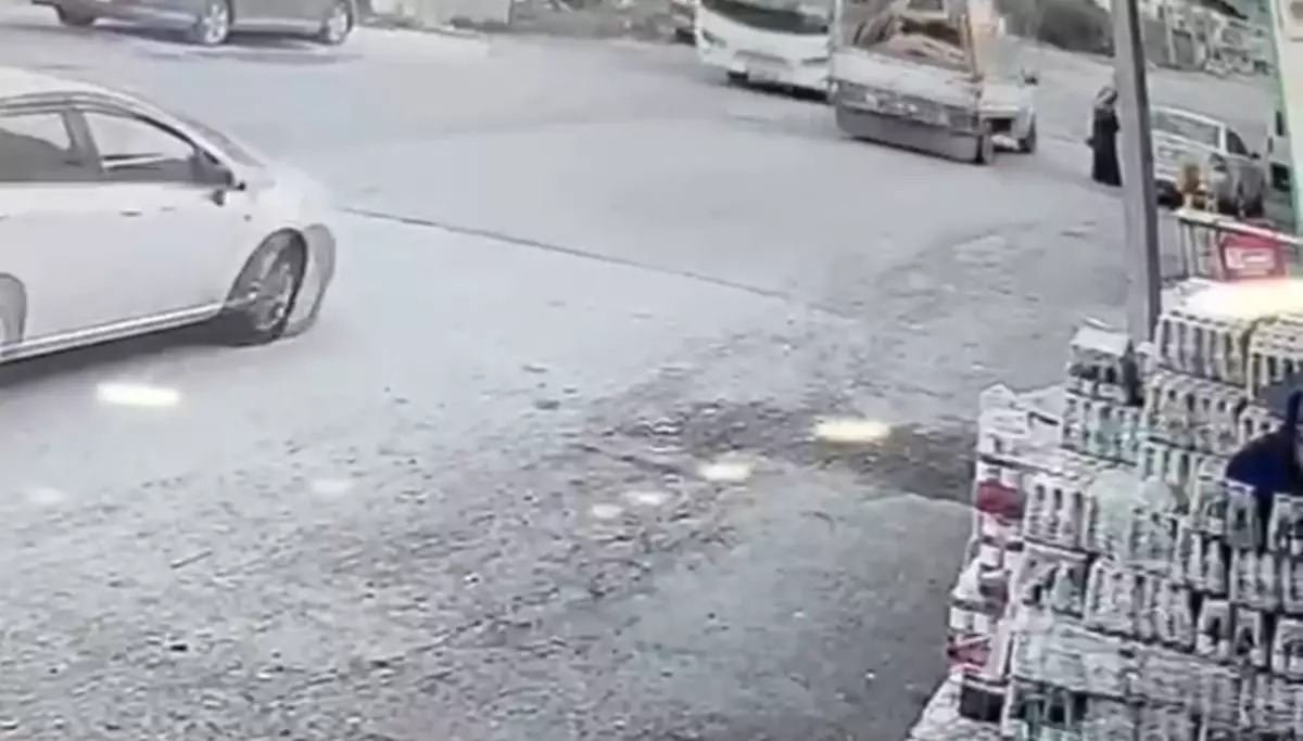 Kamyonet Yaralı Kadın