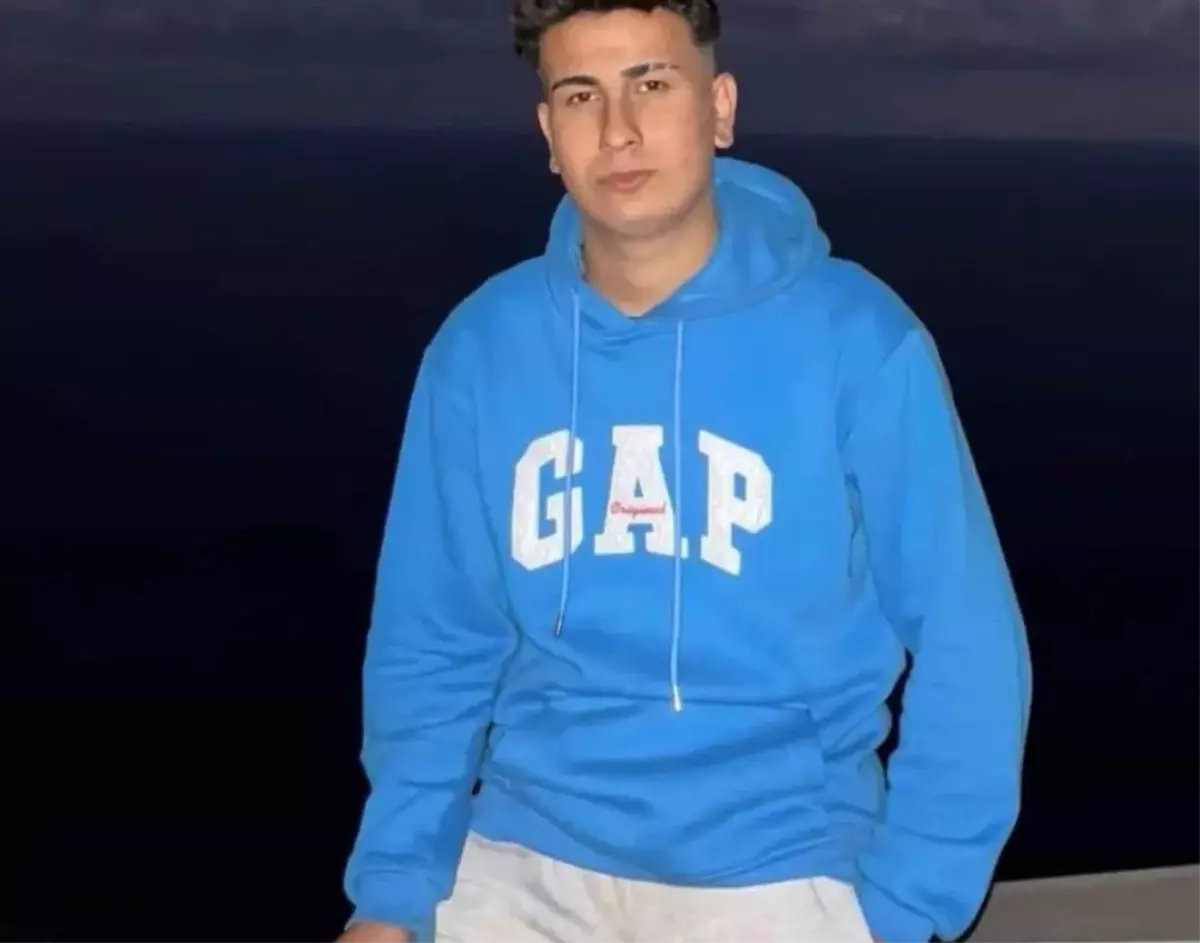 Mersin\'de Motosiklet Kazası: Genç Hayatını Kaybetti