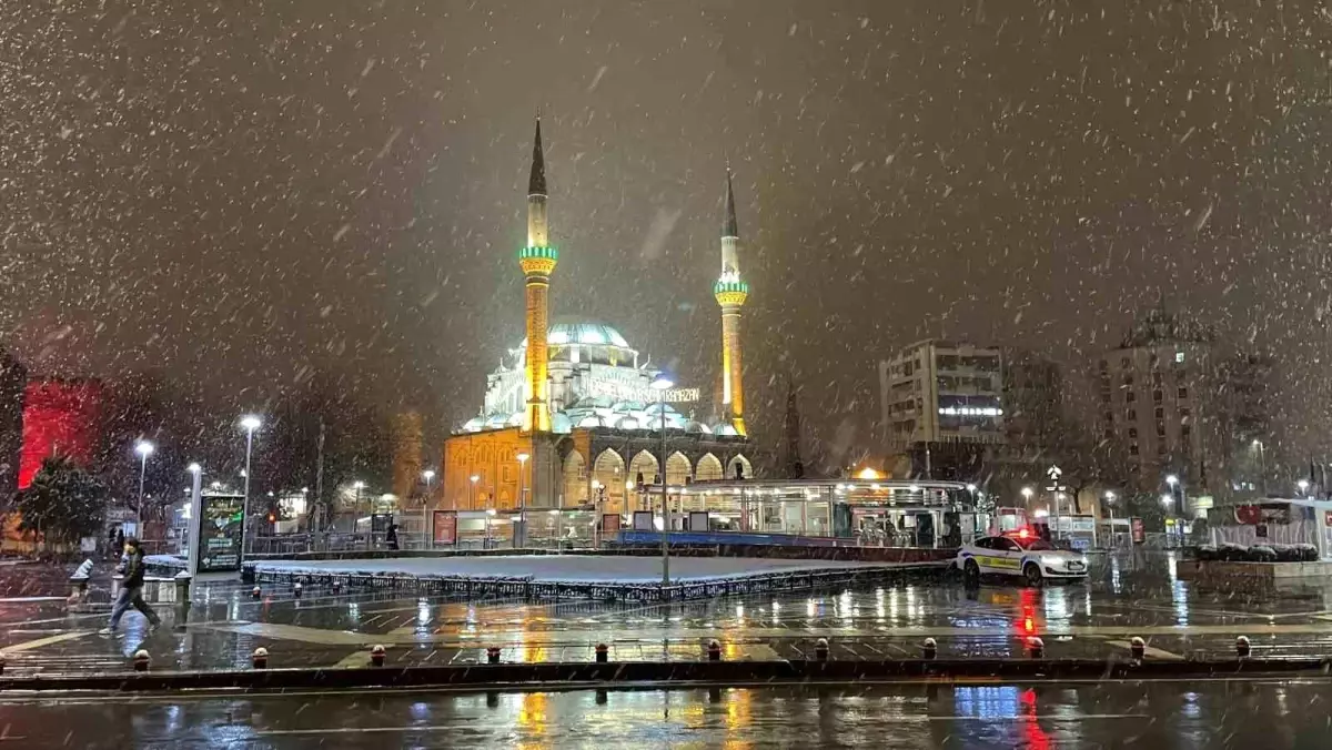 Kayseri\'de Kar Yağışı Etkili Oldu