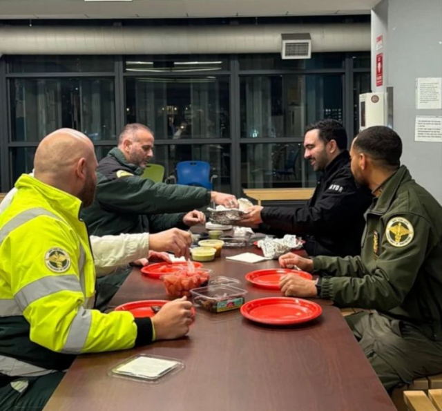 New York Belediye Başkanı Zohran Mamdani personeli ile birlikte sahur yaptı