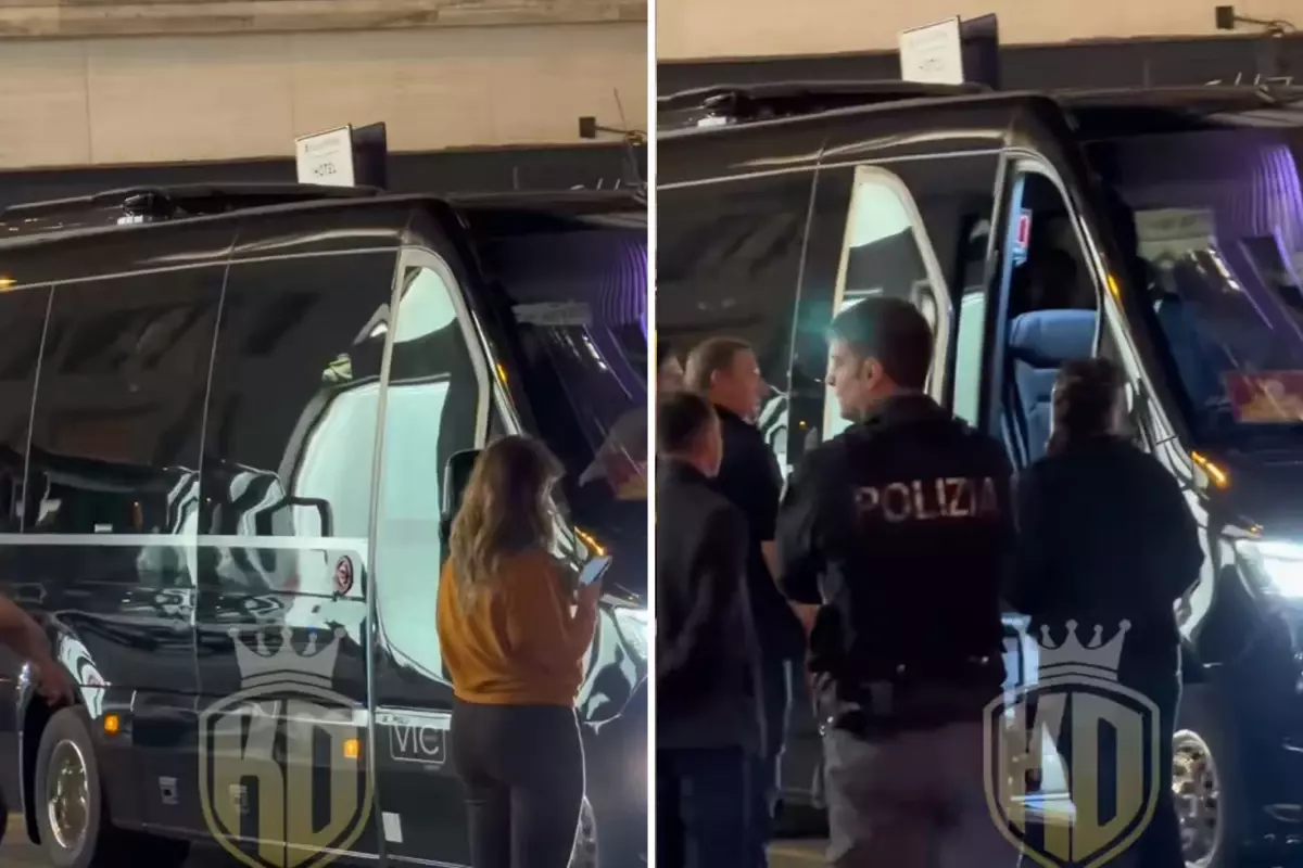 Okan Buruk\'u İtalya\'da bekleyen taraftarlardan bomba tezahürat