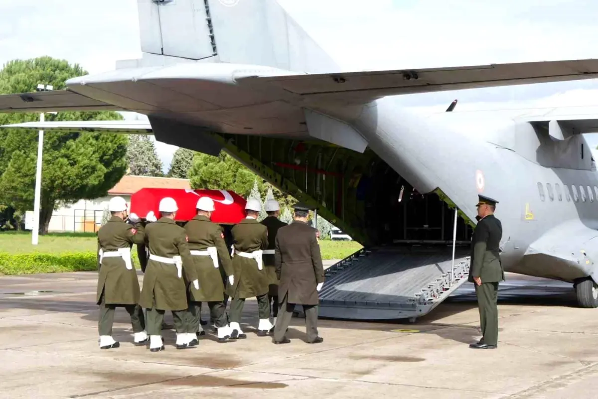 Şehit F-16 pilotunun cenazesi memleketine uğurlandı