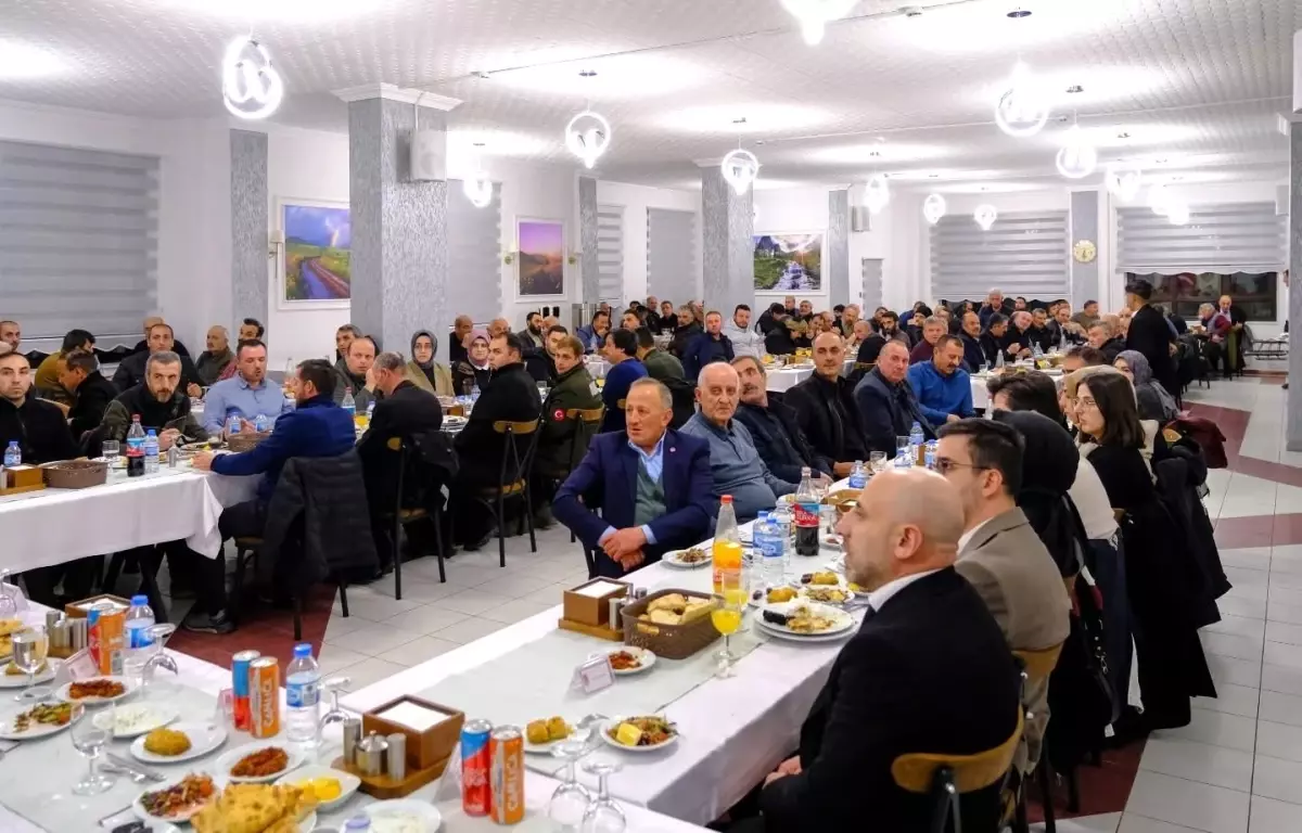 Bayburt Valisi Muhtarlarla İftar Yaptı