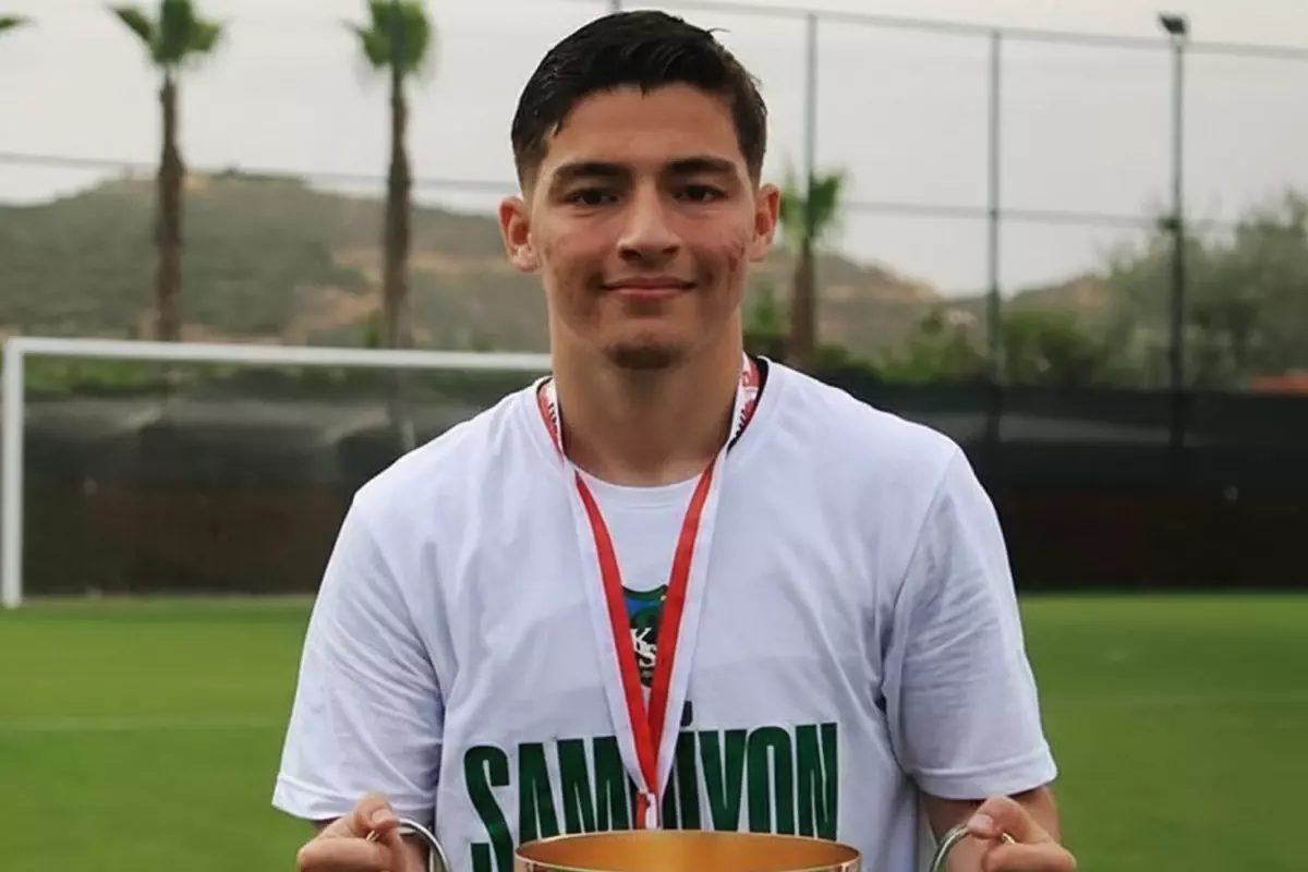 \'\'Yeni Arda Güler\'\' diye duyurulan genç yıldıza İngiltere ve Almanya\'dan kanca