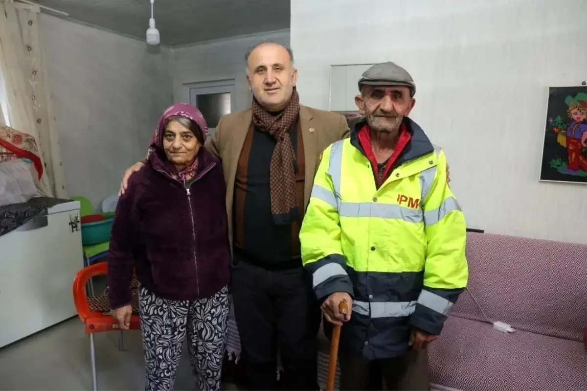 Başkan Kaya, Gül çiftine kayıtsız kalmadı