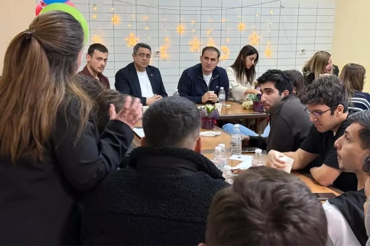 Kaymakam Mete, Öğrencilerle İftar Yemeği Yedi