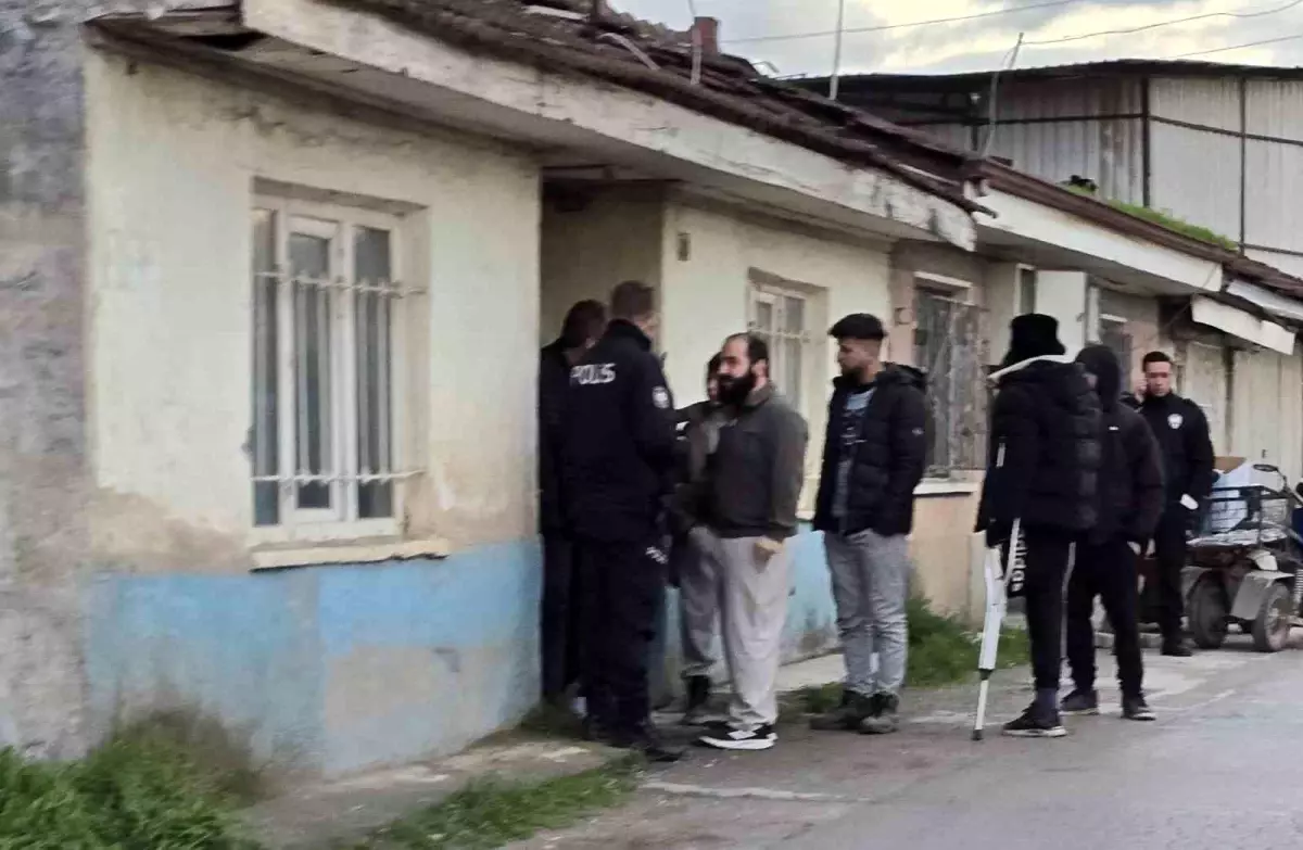 İnegöl\'de 70 Yaşındaki Adam Evinde Ölü Bulundu