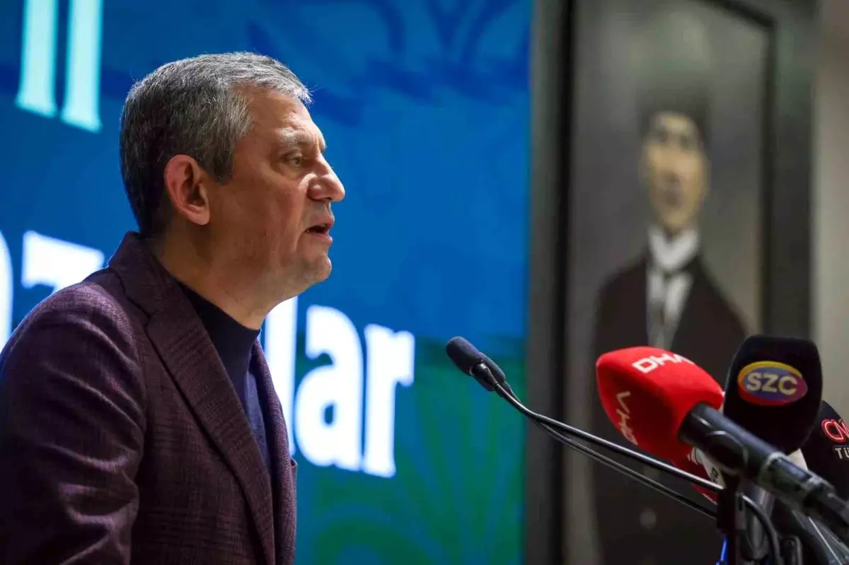 CHP Genel Başkanı Özel: "Filistin için verilen mücadeleye hem diplomatik desteği hem de insani desteği vermiş olan bir ülkeyiz"