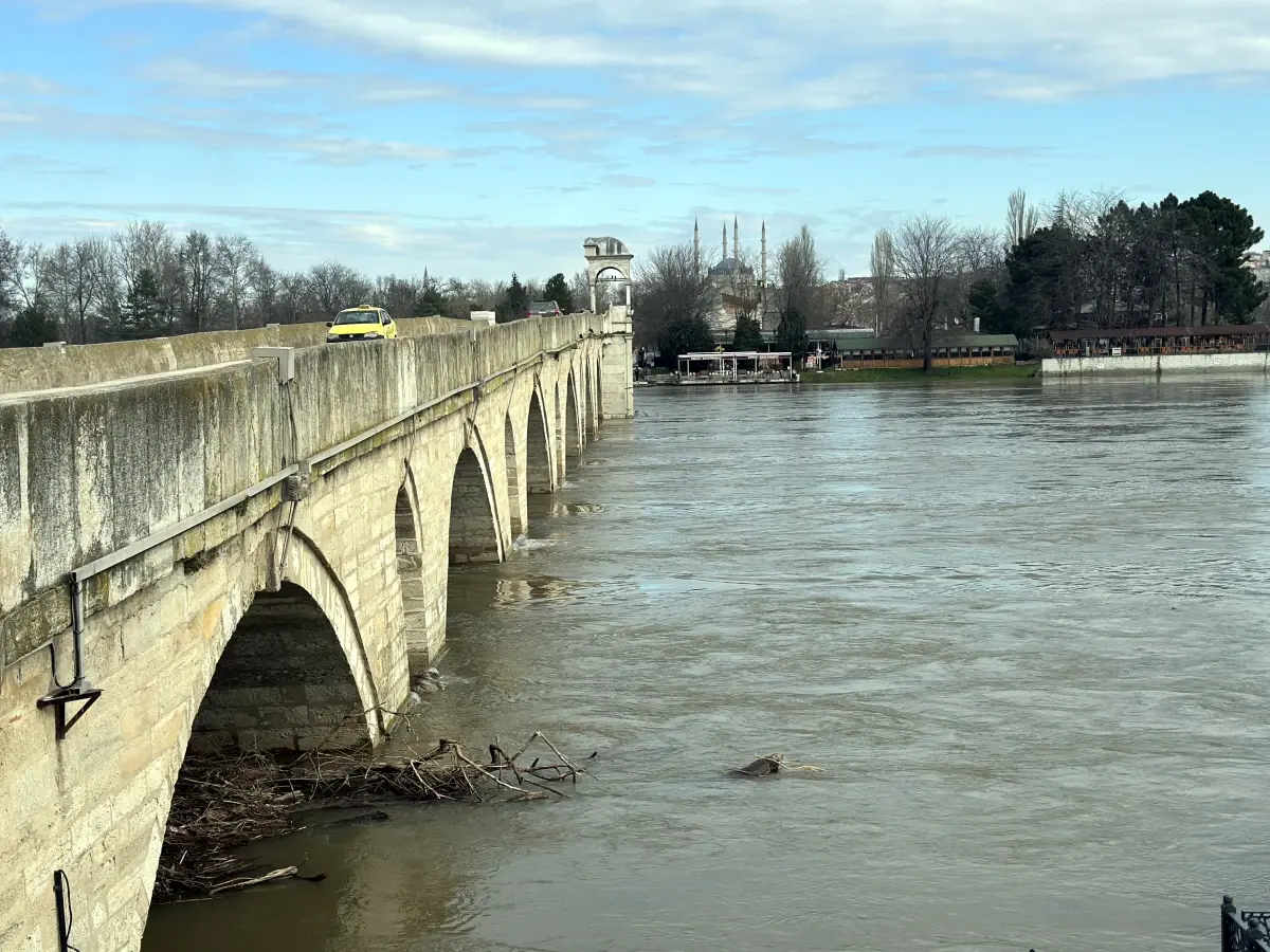Meriç Nehri\'nde Alarm Seviyesi Düşürüldü