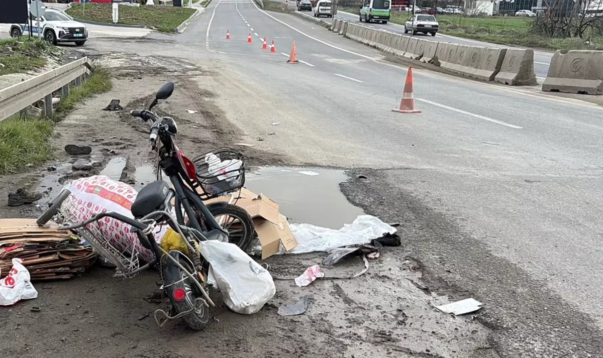 Ehliyetsiz Sürücü, Bisikletliye Çarptı: 1 Ölü