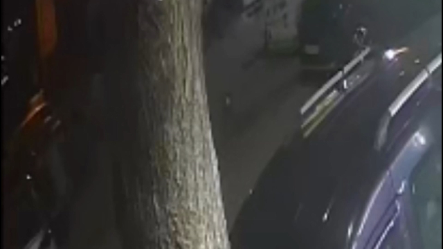 Gaziosmanpaşa'da kız kardeşinin yanındaki genci bıçaklayarak öldürdü