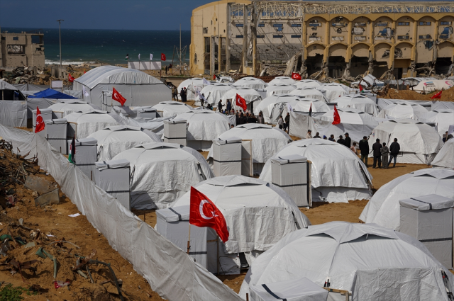 Gazze'de '2. Yıldız Tilbe Çadır Kenti' açıldı