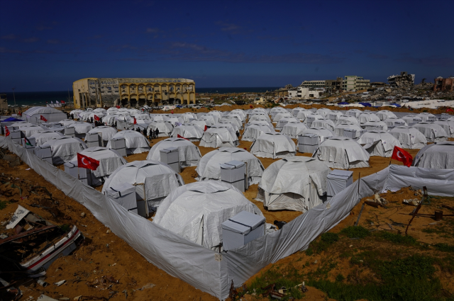 Gazze'de '2. Yıldız Tilbe Çadır Kenti' açıldı