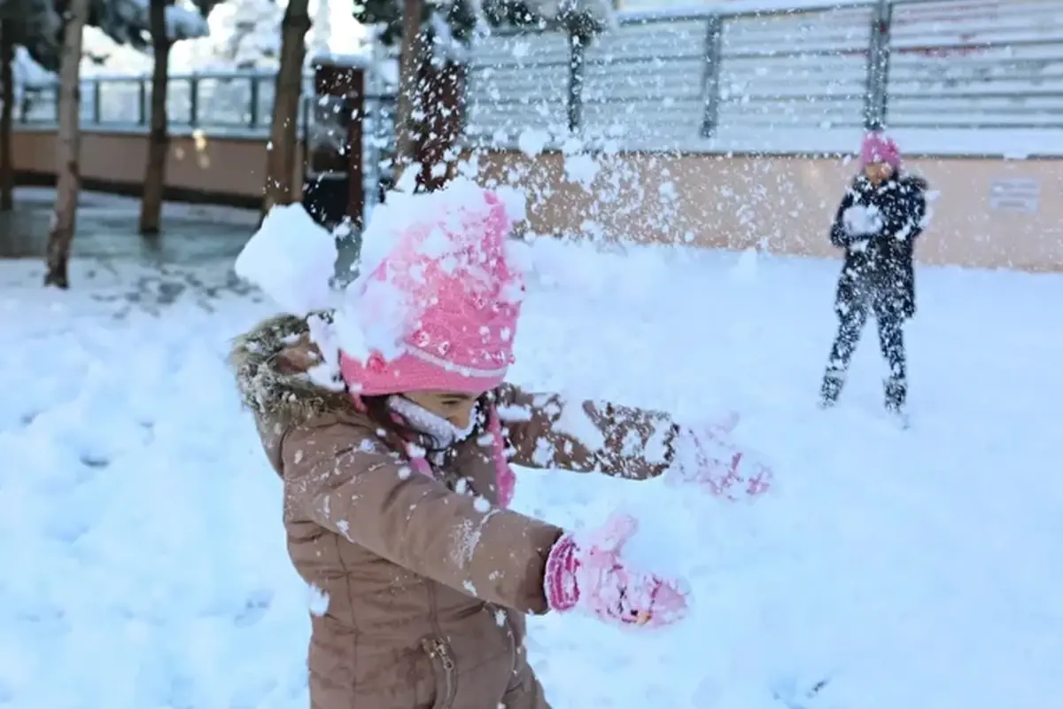 Haberler peş peşe geldi: 7 ilde eğitime kar engeli