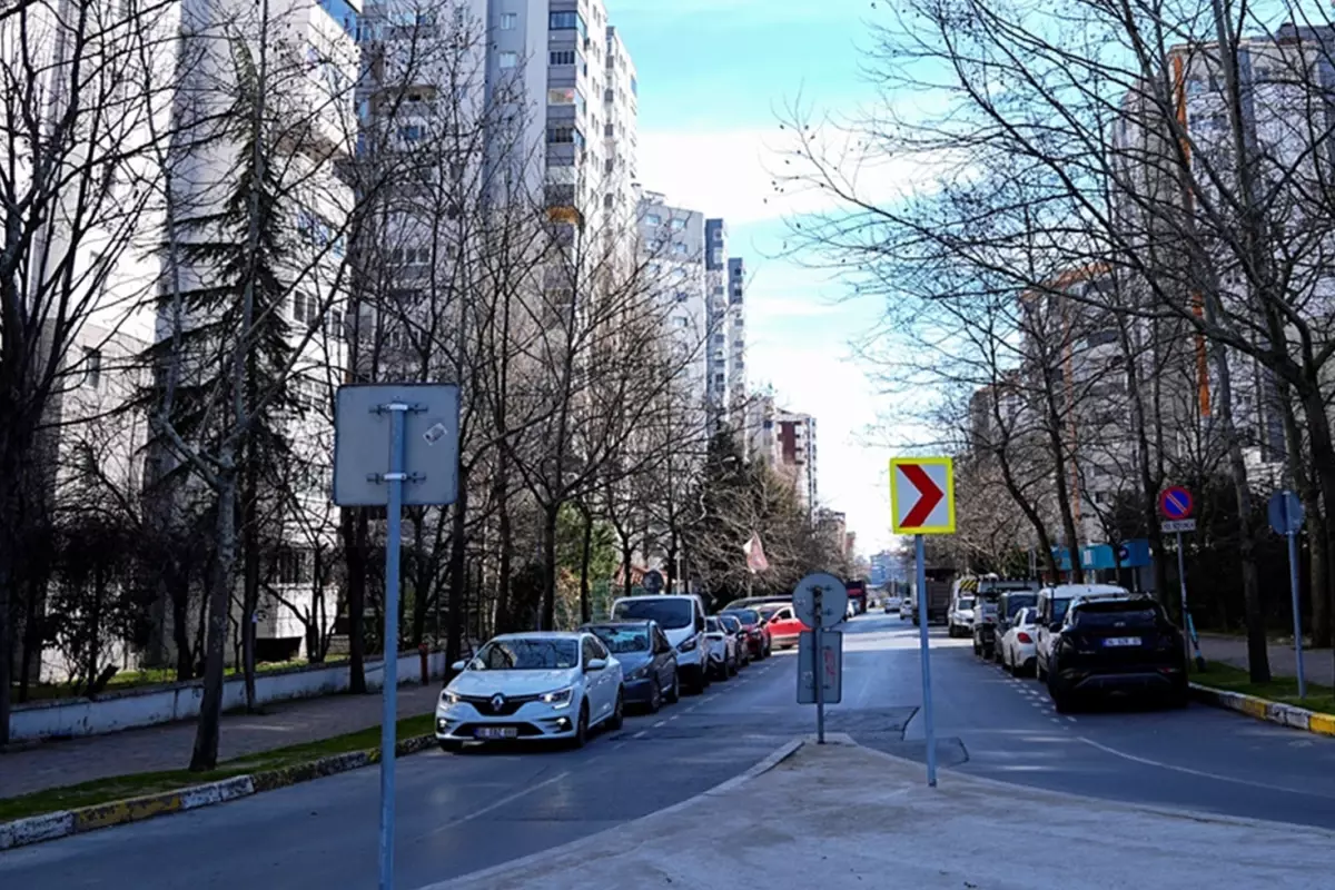 İstanbul\'un en kalabalık mahallesi ama sokakları bomboş