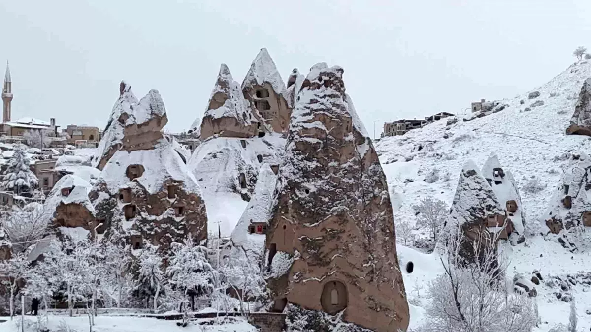 Kapadokya Karla Beyaza Büründü