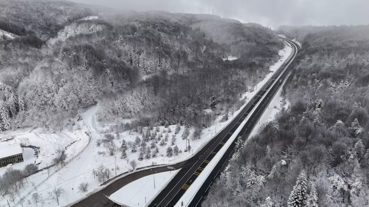 Bolu Dağı\'nda Kar Yağışı Etkili Oldu