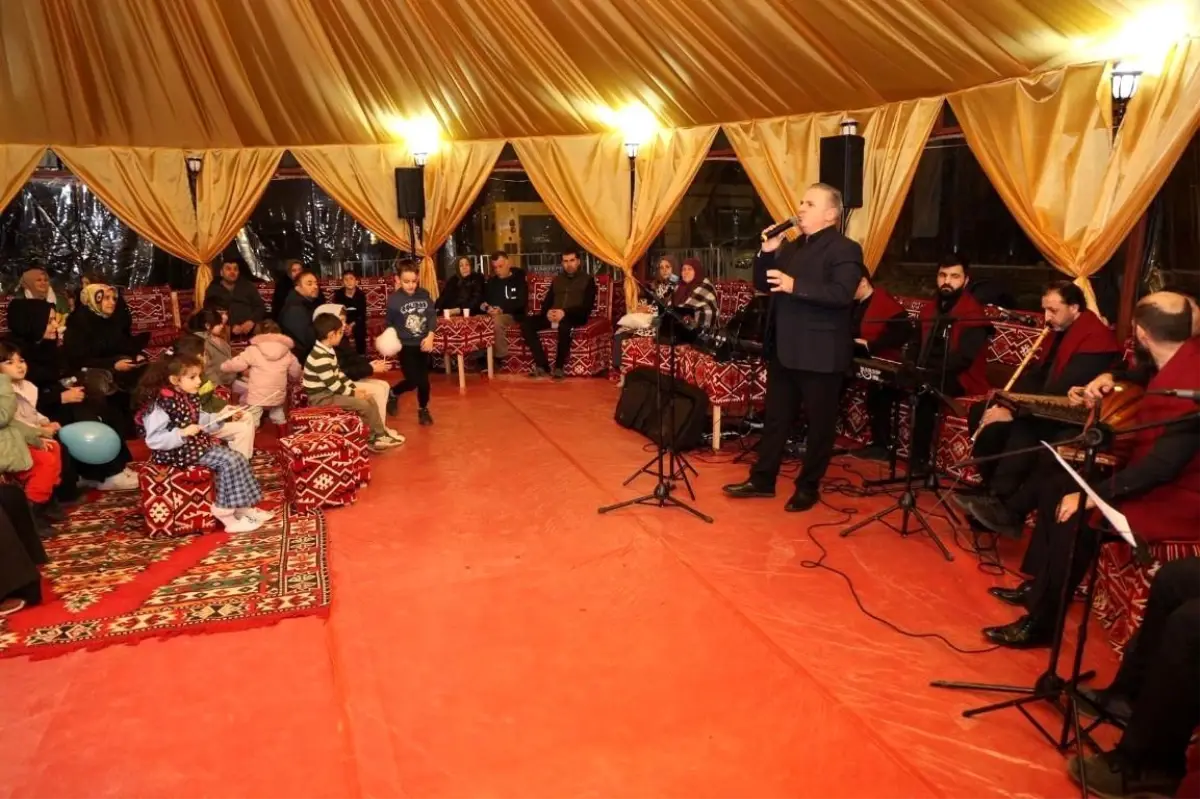 Kartepe\'de ilahi dinletisi gönüllere dokundu