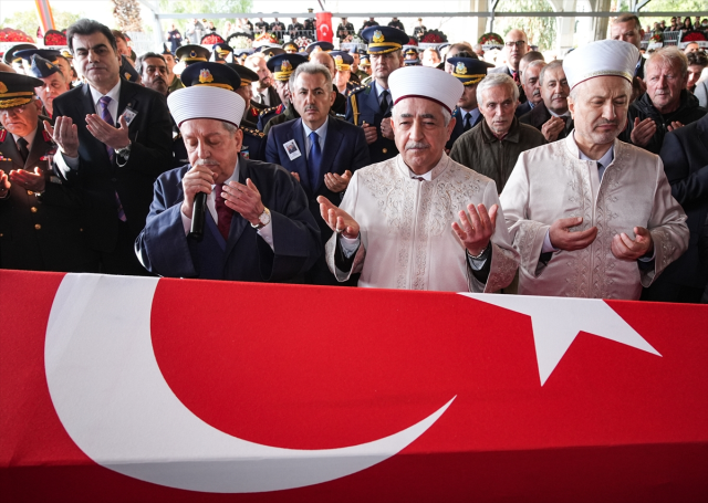 Sabahat Akkiraz'ın şehit pilotumuzla ilgili 'cemevi' iddiası asılsız çıktı