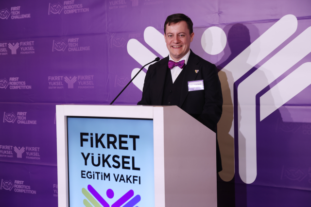 Turknet'ten Geleceği Kodlayan Liseli Gençlere 'Net' Destek: FRC'nin Teknoloji Destekçisi Turknet, Beşinci Kez Gençlerle Sahada