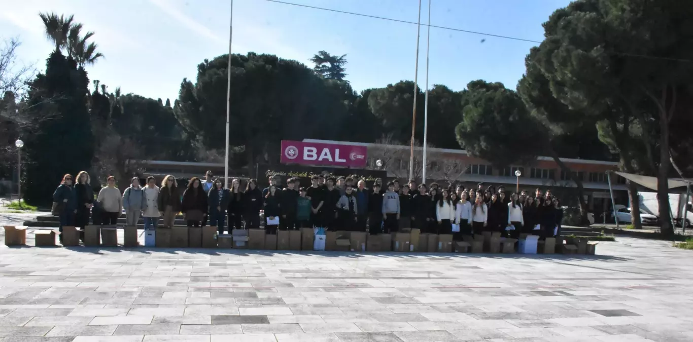 Öğrencilerden Kanserle Mücadeleye Destek