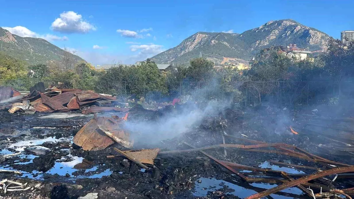 Alanya\'da Yangın Kontrol Altına Alındı