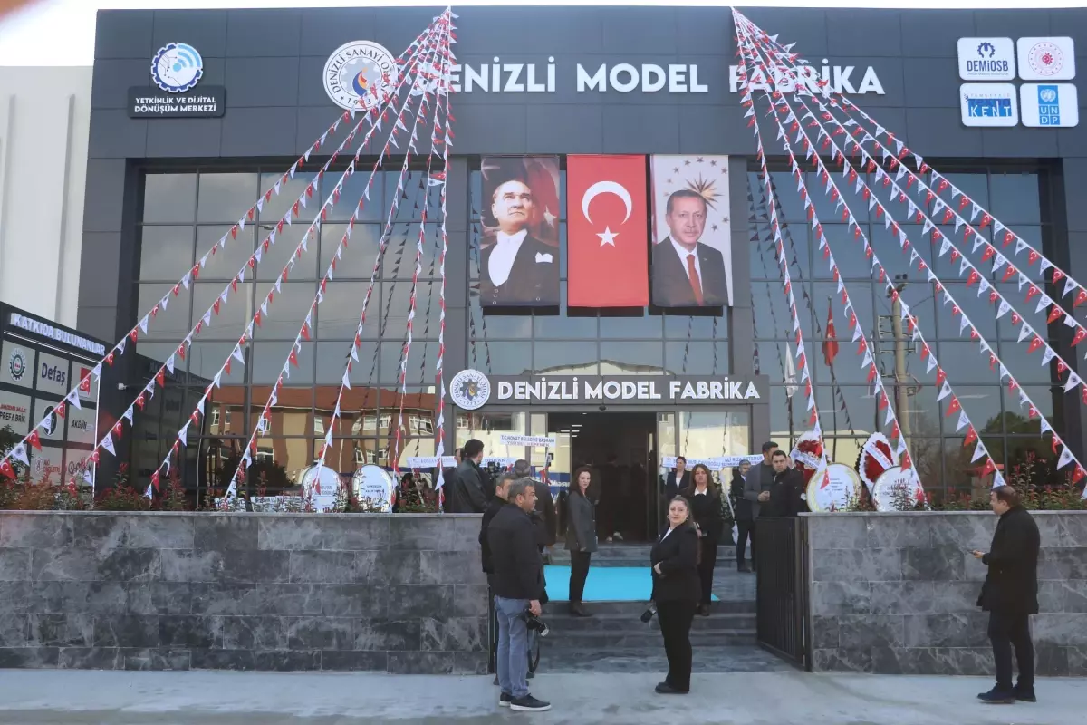 Model Fabrika Açıldı