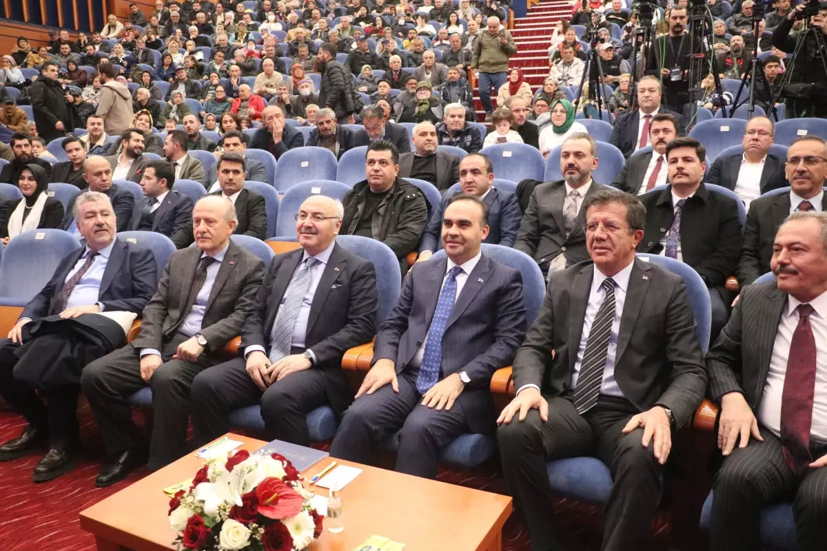 Bakan Kacır: Tam bağımsız Türkiye yolculuğumuza devam ediyoruz