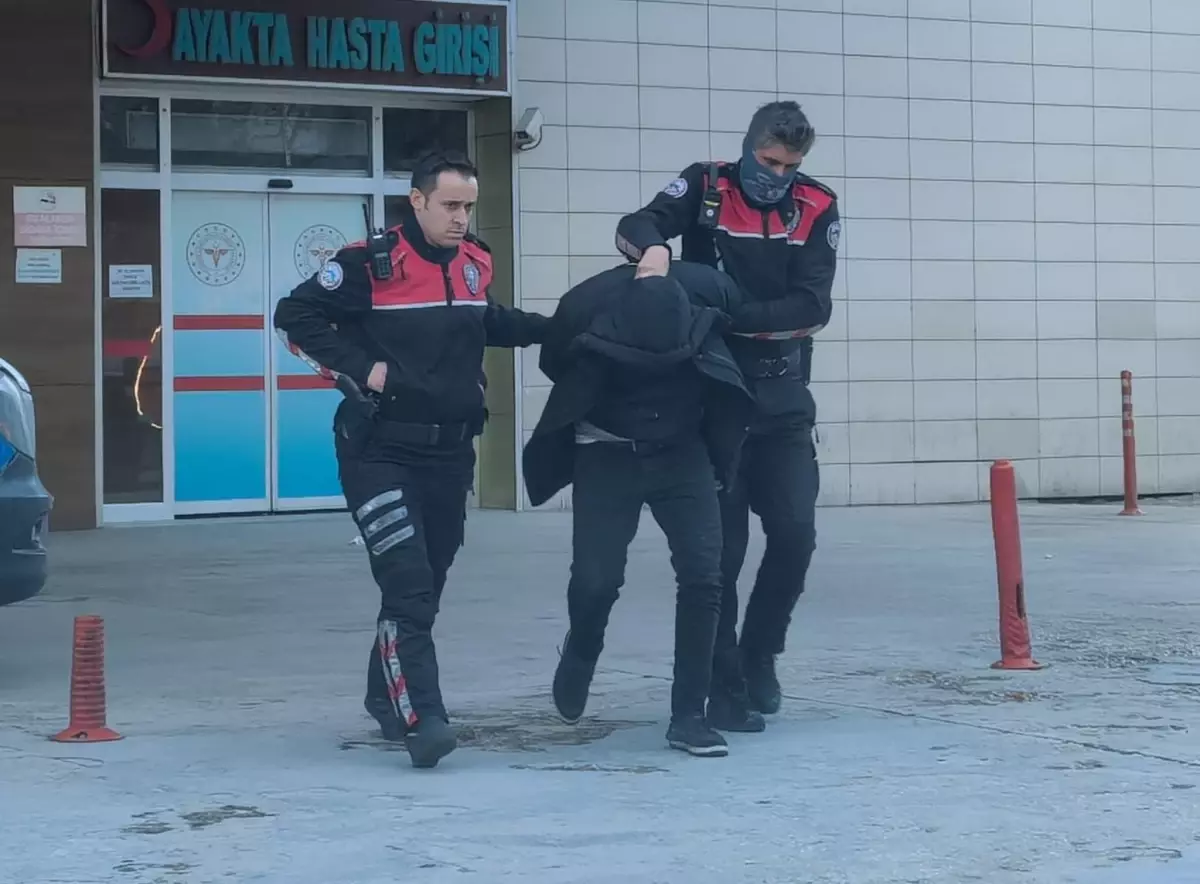 Hırsızlık Şüphelisi Kaçarken Yakalandı