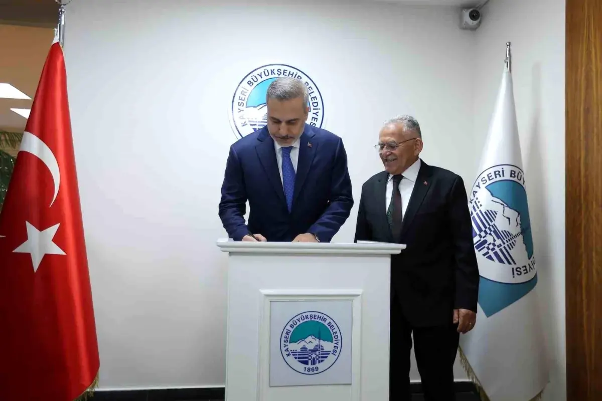 Dışişleri Bakanı Fidan Kayseri\'de