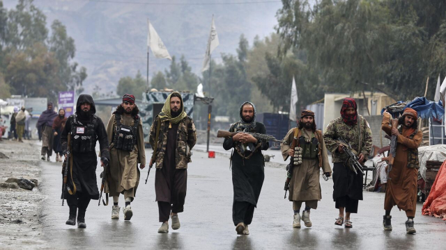 Dünyayı tedirgin eden savaşta Afganistan'dan Pakistan'a zeytin dalı Dünyayı tedirgin eden savaşta Afganistan'dan Pakistan'a zeytin dalı