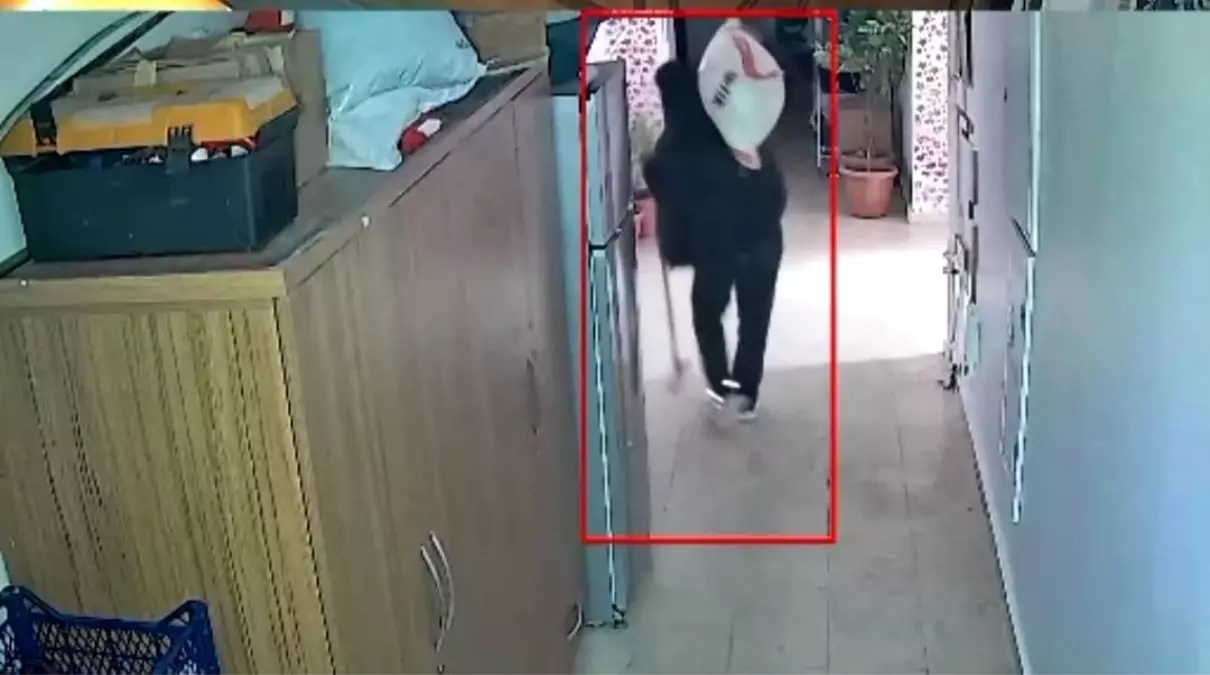 Elazığ\'da engelli vatandaşa ait eşyalar çalındı