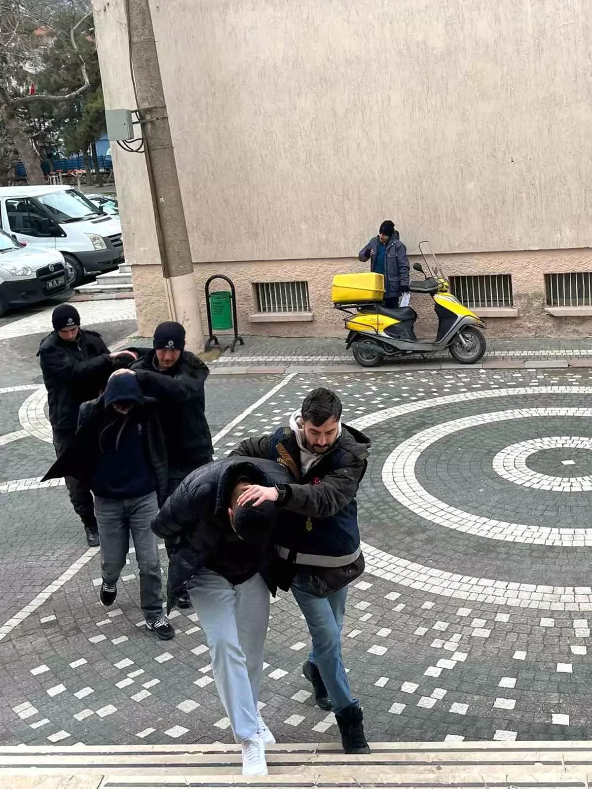 Akşehir\'de Usulsüz İşlem Şebekesi Operasyonu