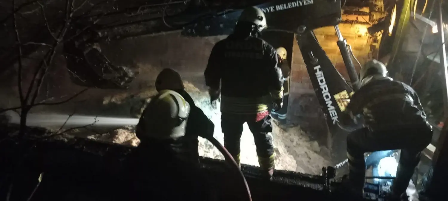 Ünye\'de Yangın: 25 Büyükbaş Hayvan Öldü