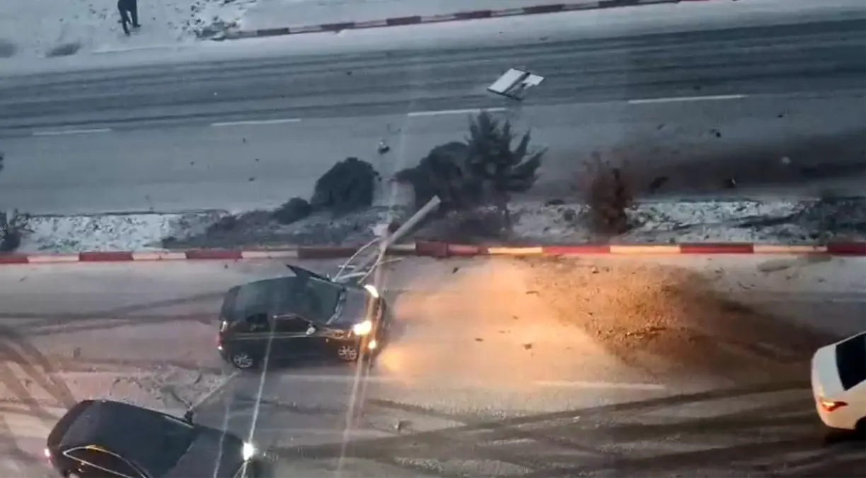 Siirt\'te 6 Araçlı Kaza: Maddi Hasar